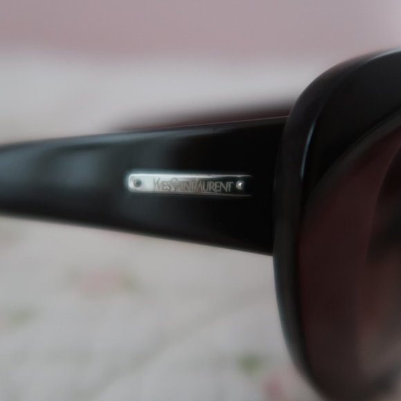 Authentic Yves Saint Laurent YSL 6135 Oversized Burgundy Sunglasses